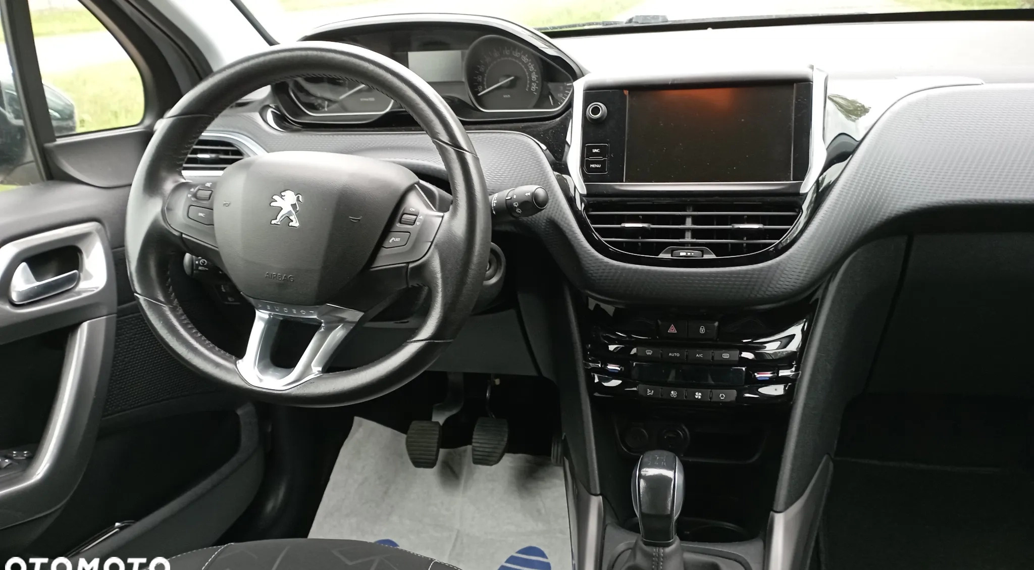 Peugeot 2008 cena 41900 przebieg: 149000, rok produkcji 2017 z Żuromin małe 379